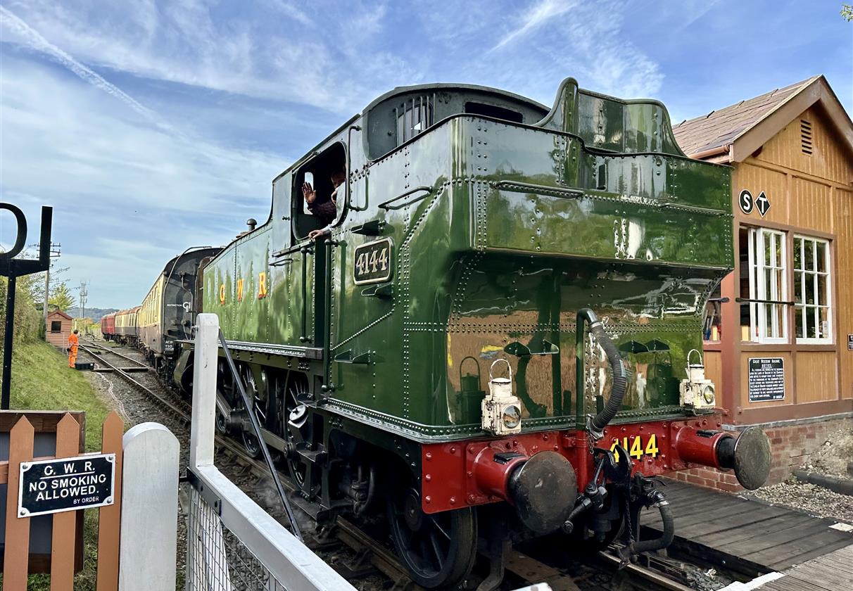 Chiltern Hills Steam Train Experience with Chocolates & Photo